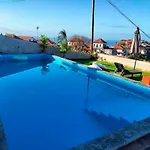 Charming In With Private Pool *