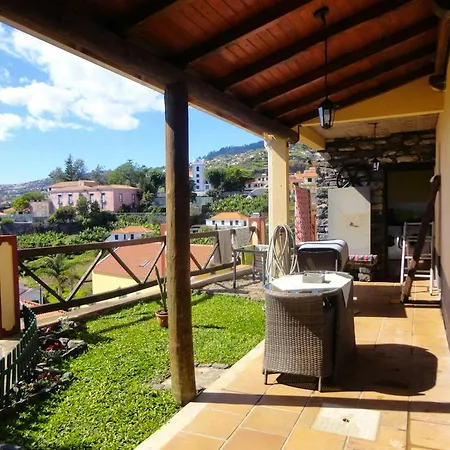 Ferienhaus Charming In With Private Pool Ponta do Sol (Madeira)