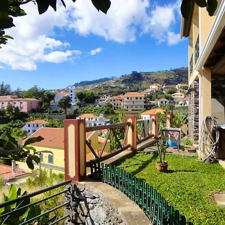 Ferienhaus Charming In With Private Pool Ponta do Sol (Madeira)
