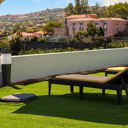 Charming In With Private Pool Holiday home *