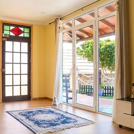 Charming In With Private Pool Casa vacanze