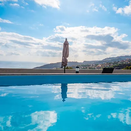 Сasa de vacaciones Charming In With Private Pool Ponta do Sol (Madeira)