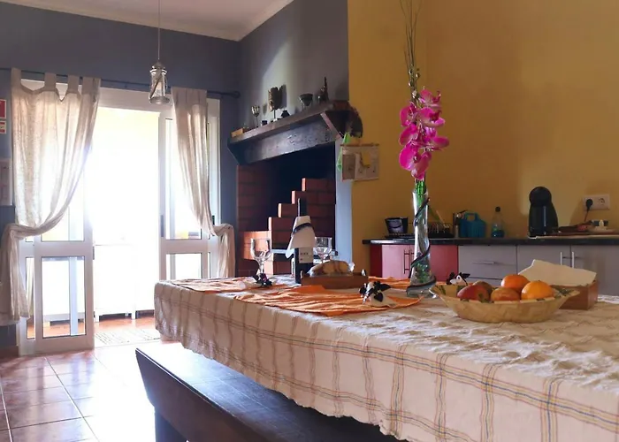 בית נופש Charming In With Private Pool