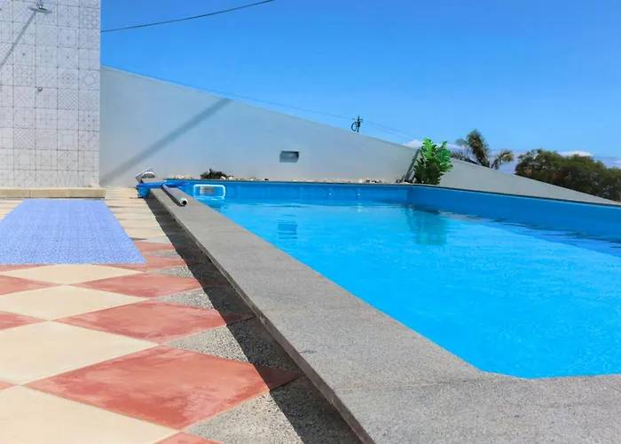 Prázdninový dům Charming In With Private Pool