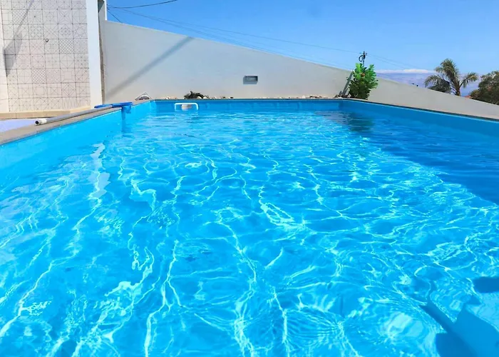 בית נופש Charming In With Private Pool