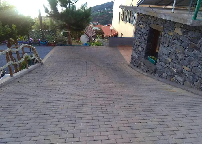 בית נופש Charming In With Private Pool