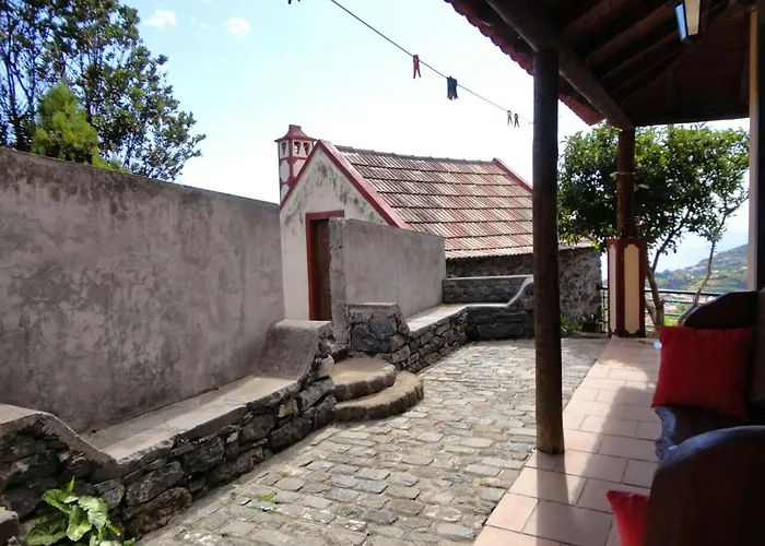 בית נופש Charming In With Private Pool